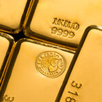 The price of gold has been forecast to exceed US$4000 later this year on the back of several economic factors, including lower US interest rates.